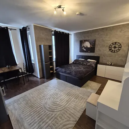 Апартаменты Citynest O5 Modern Black